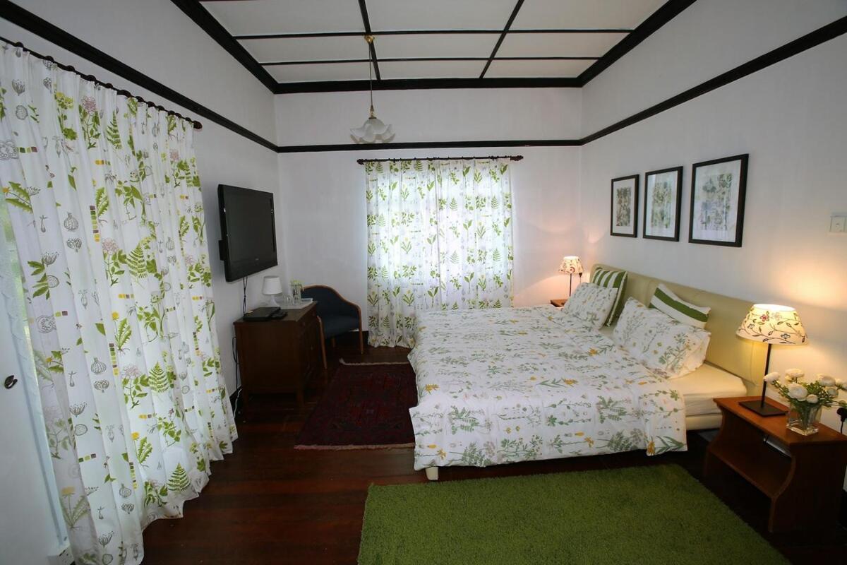 Bukit Lowick Bungalow ตานาห์ราตา ภายนอก รูปภาพ